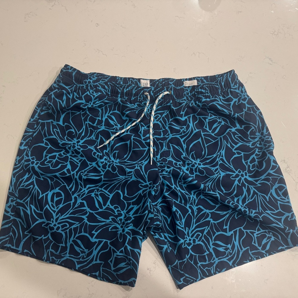 Gap men’s swim trunks